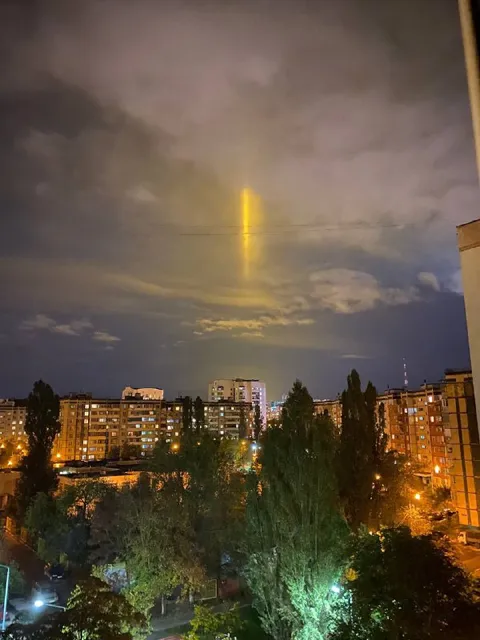 Таинственный луч над городом