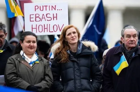 PUTIN... EBASH NOHLOV