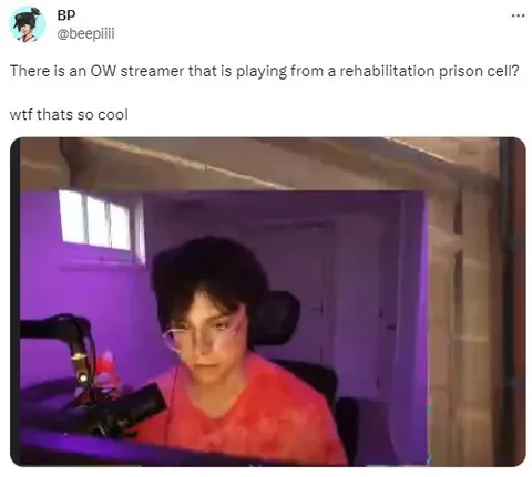 Streamer in a Prison Cell