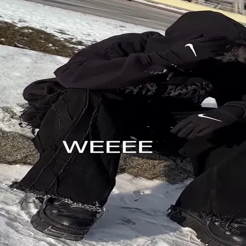 Screaming in the Snow