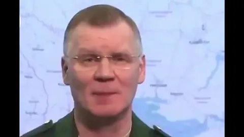 Хата на колёсах с вилами