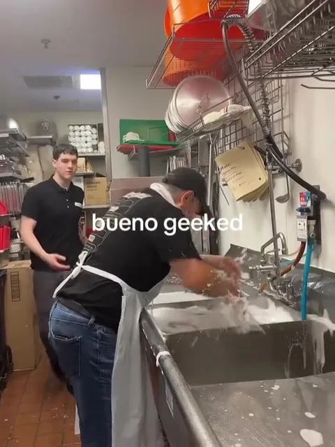 Bueno Geeked Dishwashing Prank