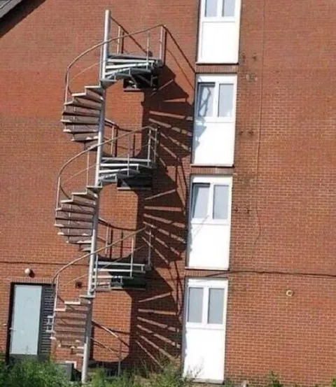 Лестница в никуда