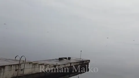 Минус вертушка над водой