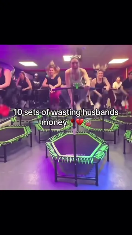 10 Sets of Wasting Husbands Money
