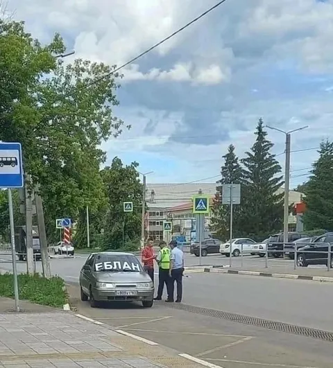 ЕБЛАН на лобовом стекле
