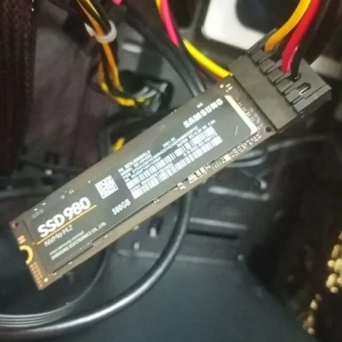 Samsung SSD на проводах