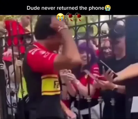 Carlos Sainz Never Returned the Phone