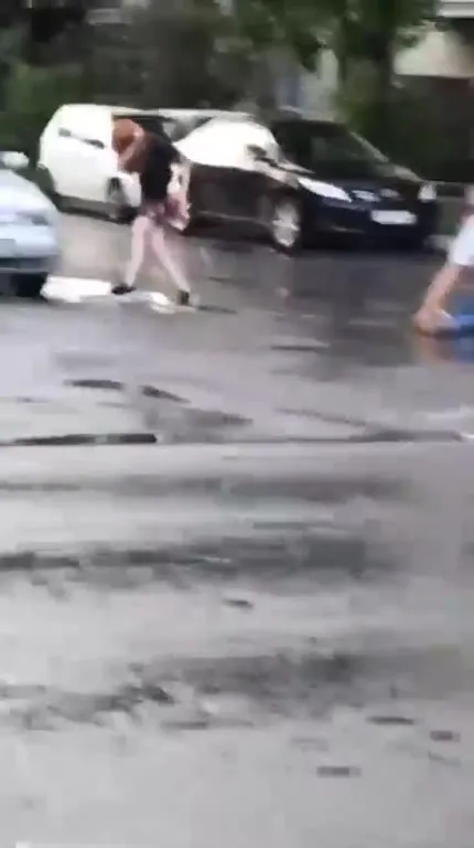 Драка под мрачный бит