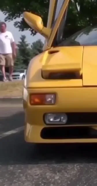 Фары машин под музыку Cars