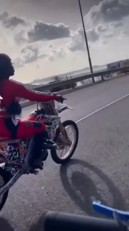 Honda Wheelie Goes Wrong