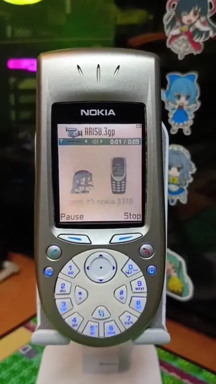 Anime Girl on Nokia 3310