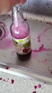 Кухня после взрыва бутылки