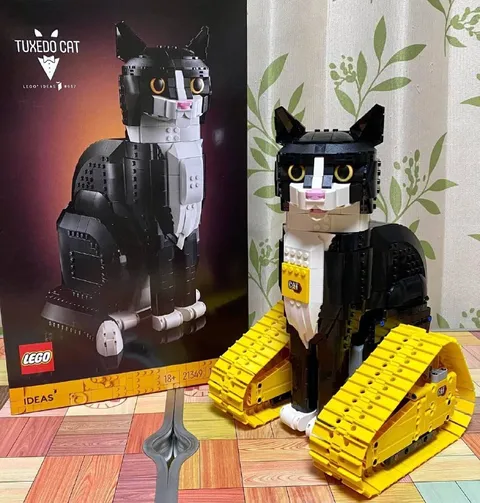 Tuxedo Cat Tank Upgrade