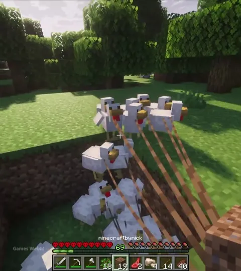 Куры на дереве в Minecraft