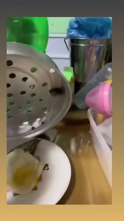 Мышь в дуршлаге