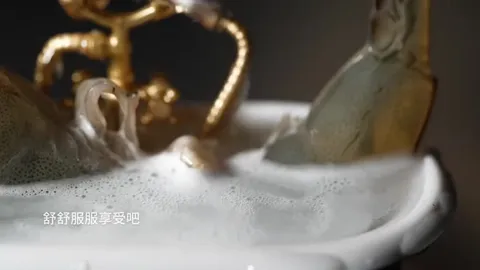 阿虾想要挣脱束缚