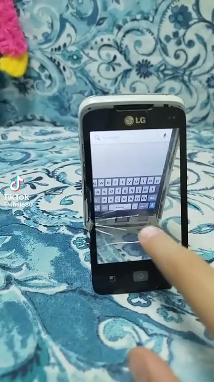 Phone Tries to Type Itself