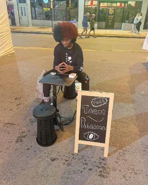 Free Tarot Reading on the Street