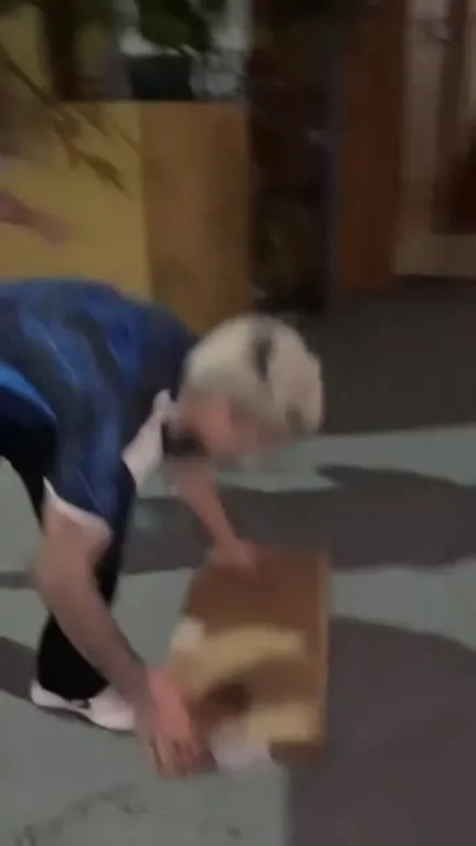 A caixa começa a andar