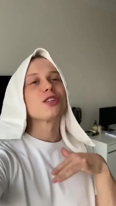 Я меломан, слушаю всё