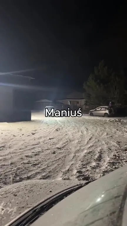 Maniuś w Opelka na śniegu
