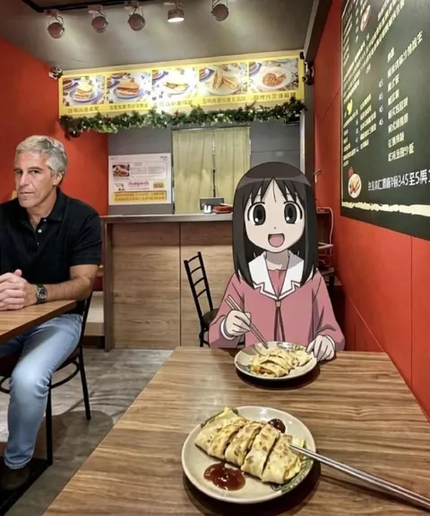 动漫女孩在餐馆吃饭