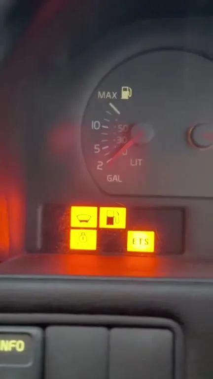 Все лампочки загорелись