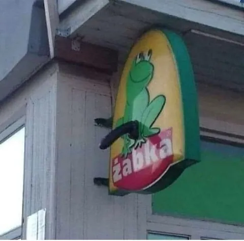 Лягушка на вывеске FahKin