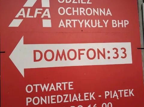 Domofon numer trzydzieści trzy
