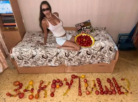 Я тебя люблю из помидоров