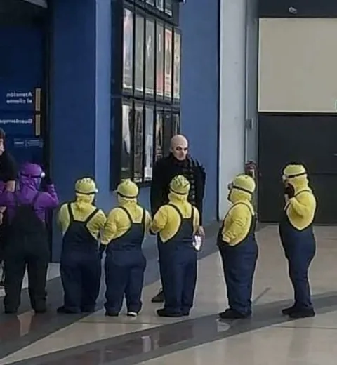 Грю и миньоны на задании