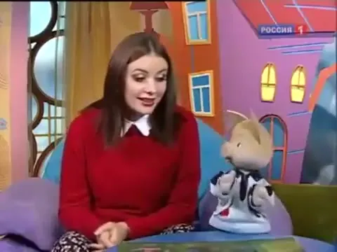 Свинка спорит с ведущей