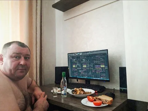 Музыкант за домашней студией