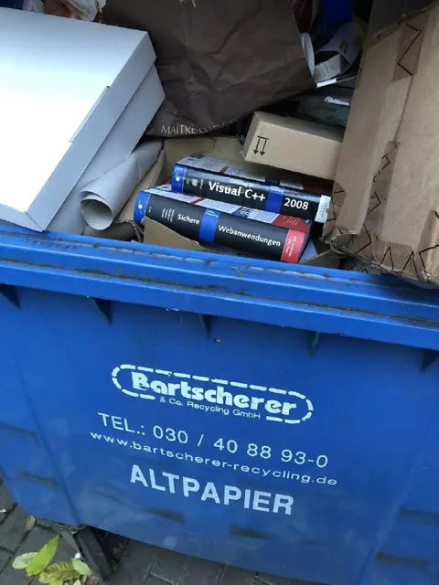 Programmierbücher im Altpapier