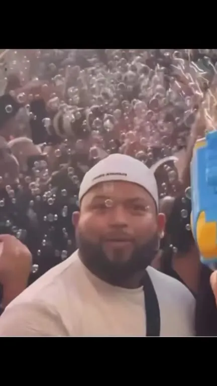 Whoa at the Bubble Party