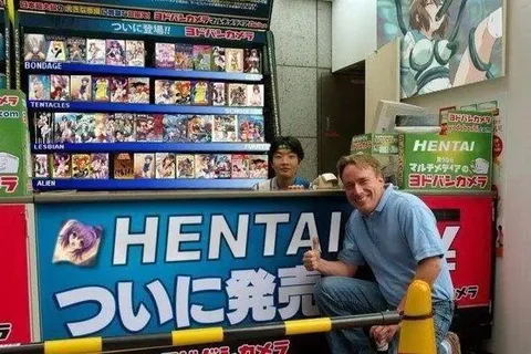 ついに発売！HENTAIカメラ