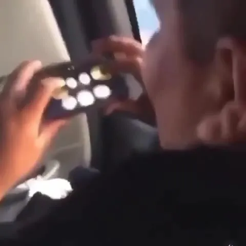 Музыка в машине и хаос