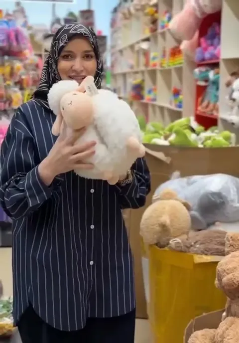Белая овечка из магазина