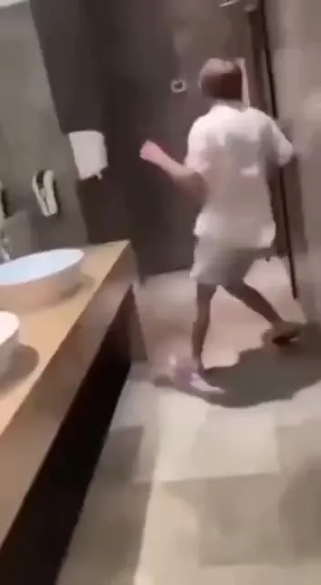 Танец до встречи с дверью