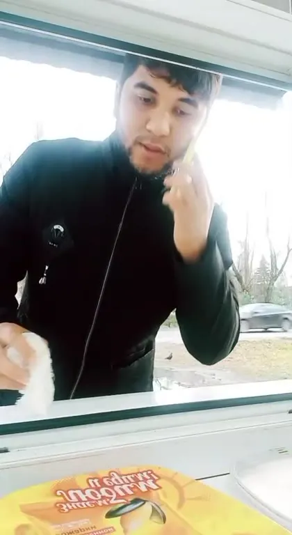Клиент и шаурма