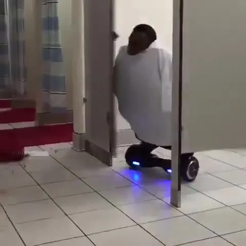 Танец на гироскутере