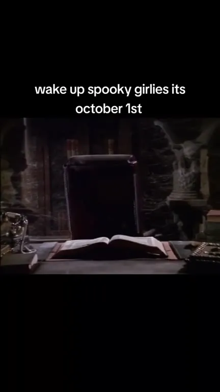 Wake Up Spooky Girlies