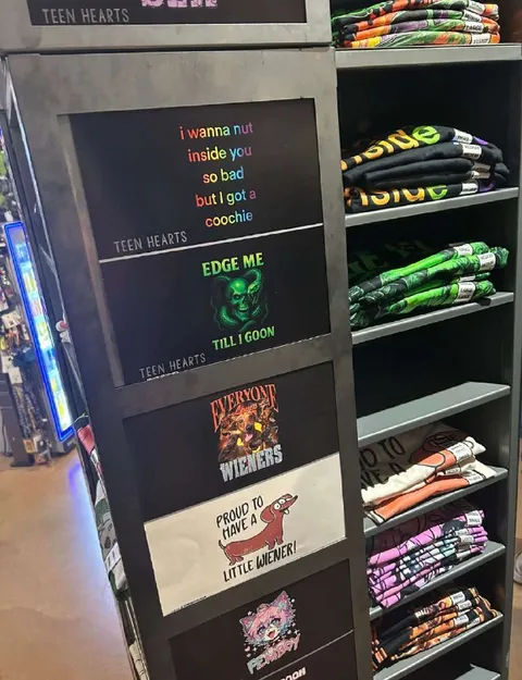 Teen Hearts Dirty Shirt Rack