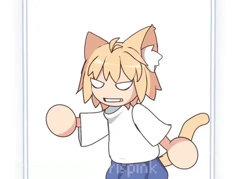 Котодевочка бьёт в камеру