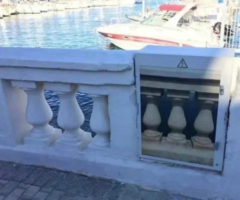 Балясины в электрическом шкафу