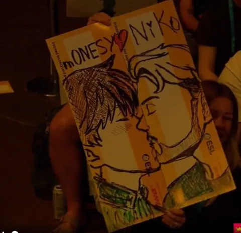 Money Bank Kiss Drawing