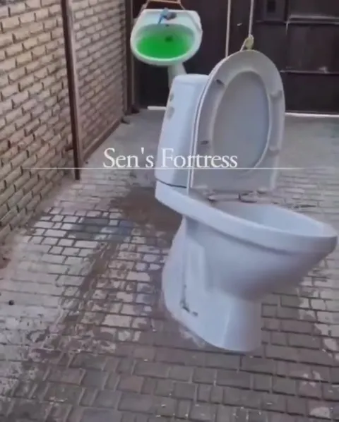 Sen's Fortress Toilet Launch