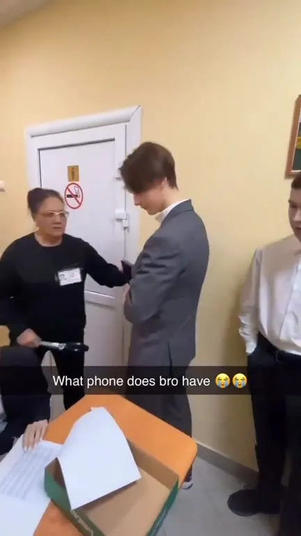 What Phone Does Bro Have?