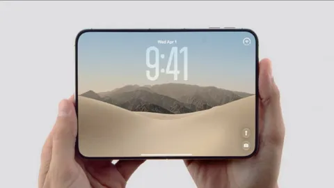 iPhone Duo Foldable Concept